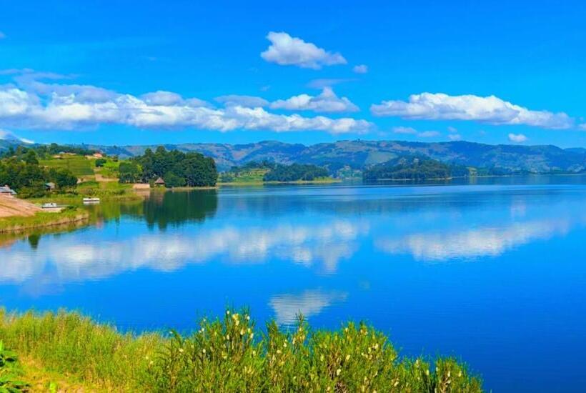 اتاق استاندارد با تخت بزرگ, Lake Bunyonyi Rock Resort