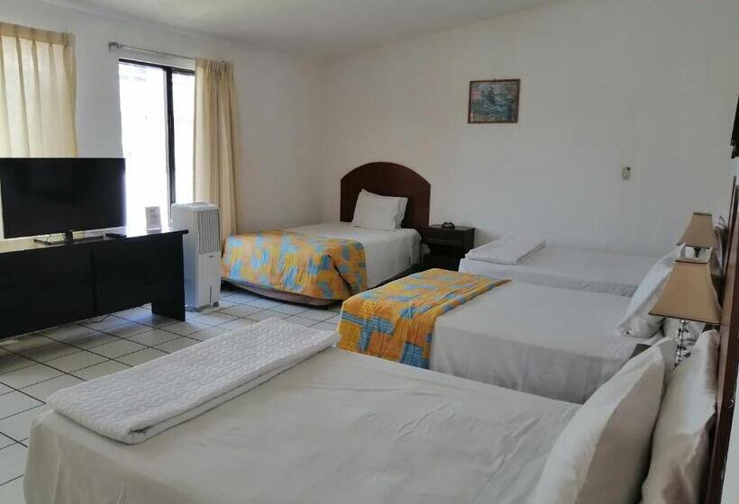 חדר משפחתי, Novohostal B&b