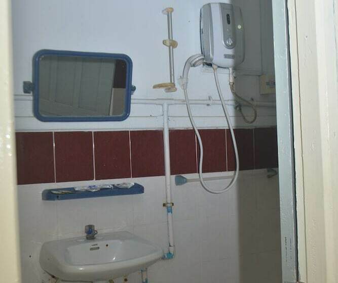 اتاق استاندارد, Smile Motel