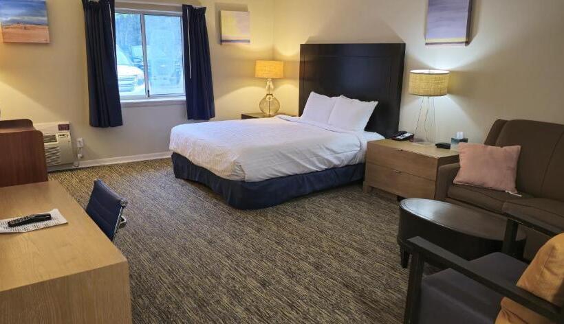 غرفة قياسية سرير كينج, Rodeway Inn Formerly Camp Inn Lodge