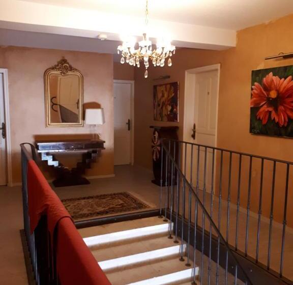 디럭스 룸 킹사이즈 침대, Mas Saint Joseph