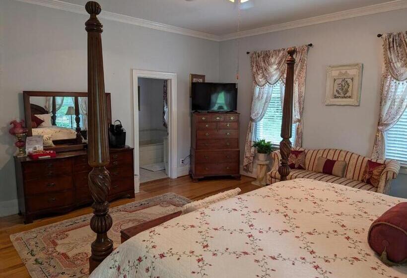 디럭스 스위트, Virginia Cliffe Inn