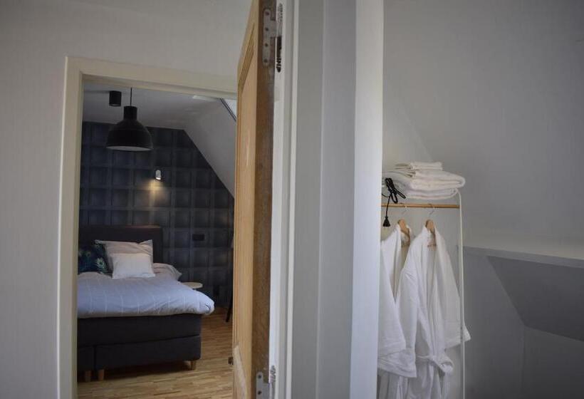 デラックスルーム, De Pauw B&b