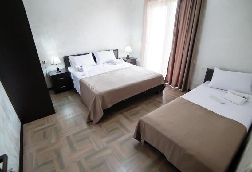 اتاق لوکس خانوادگی, Progress