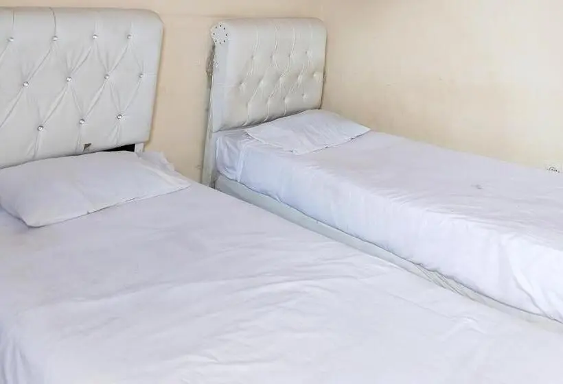 スタンダードルーム, Richmond Guest House Cirebon Redpartner