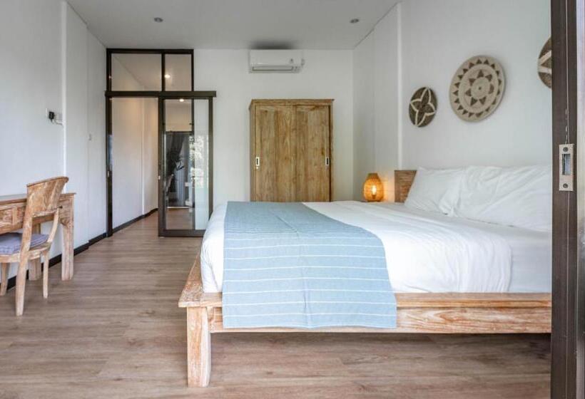 标准工作室带阳台, Gajahmina Guesthouse