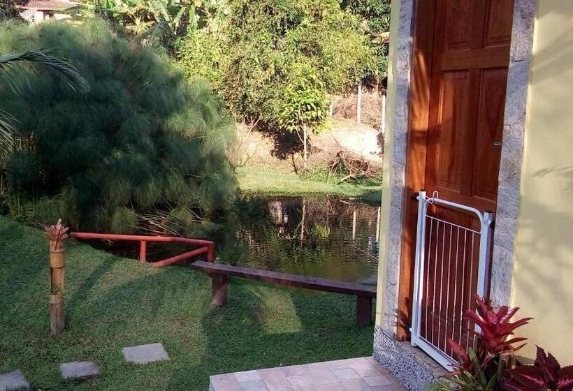 Suite with lake view, Sítio E Pousada Recanto Dos Ipês