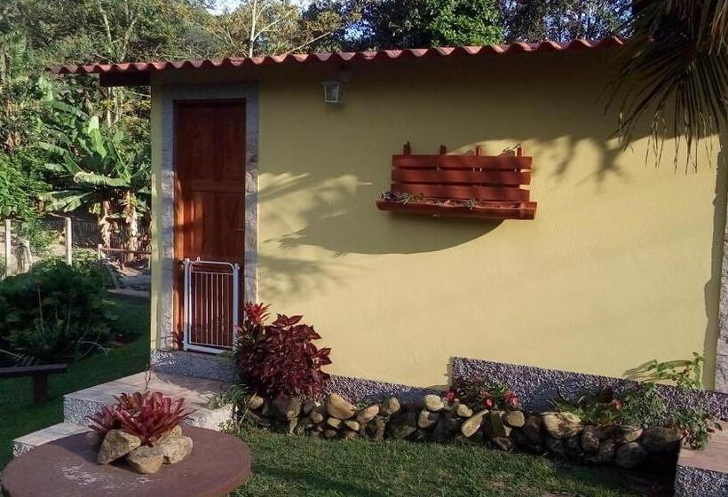 Suite with lake view, Sítio E Pousada Recanto Dos Ipês