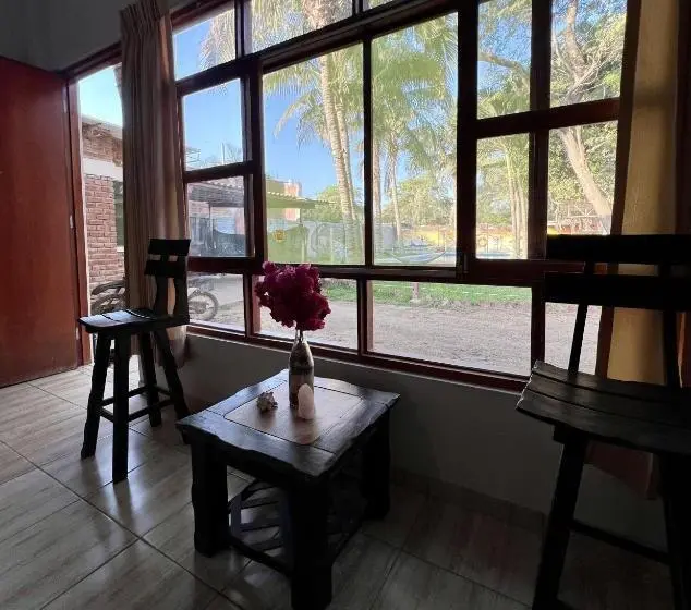 Standard Kolmen Hengen Huone, Stone House Mancora