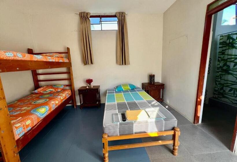 اتاق استاندارد سه نفره, Stone House Mancora