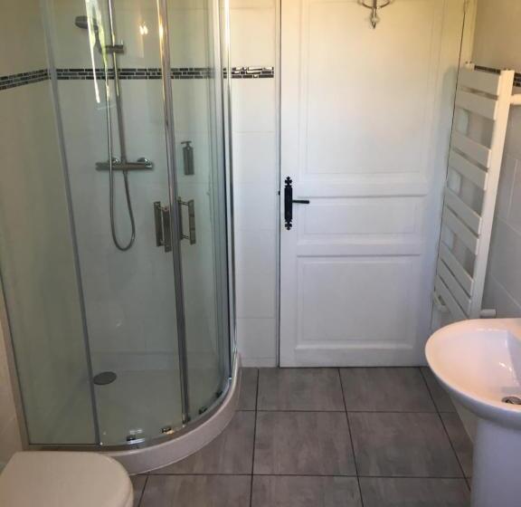 バス共有のスタンダードルーム, Chez Irene