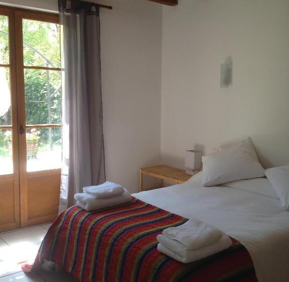 バス共有のスタンダードルーム, Chez Irene