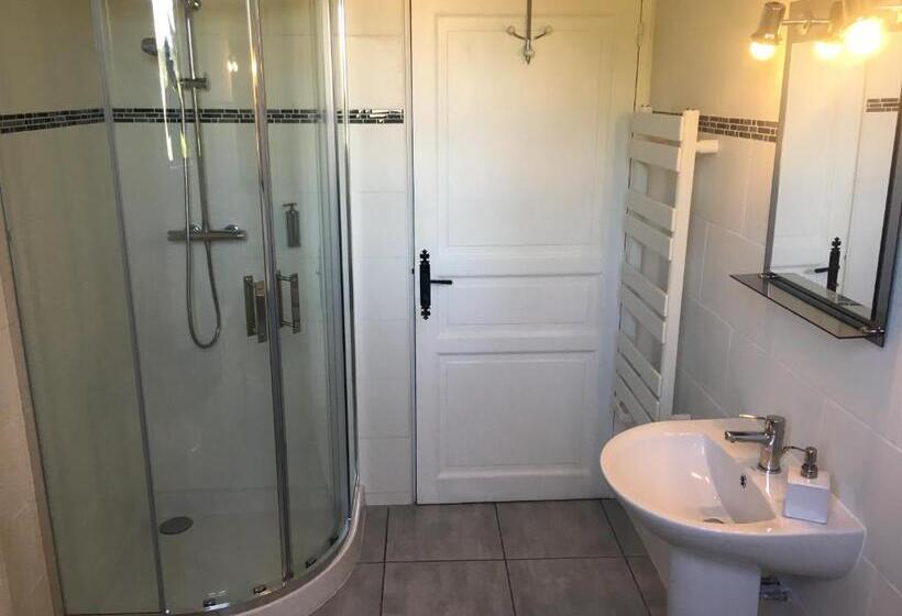 エコノミールーム, Chez Irene