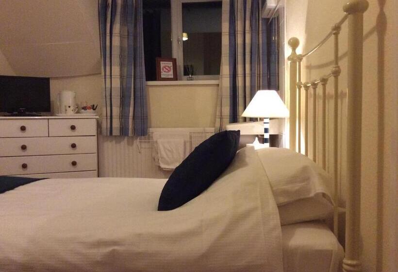 חדר סטנדרד יחיד חדר אמבטיה משותף, The Olivers Guest House