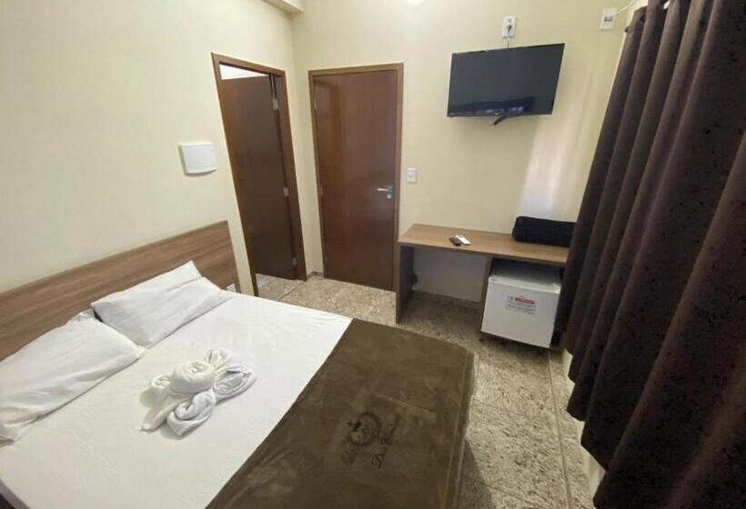 标准间, Don Charleaux