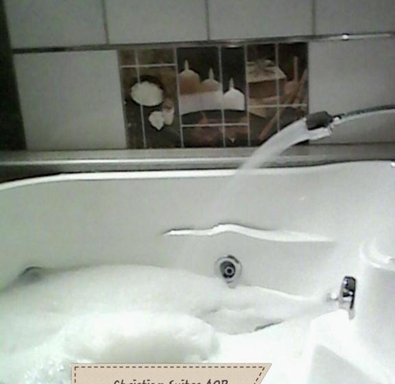 デラックススイート, Hsvitaqp