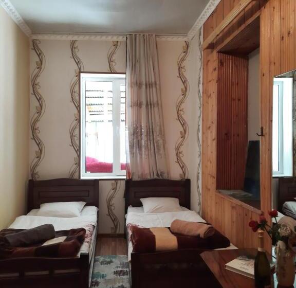 اتاق استاندارد چهار تخته, Guest House Pangani