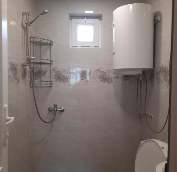 اتاق استاندارد چهار تخته, Guest House Pangani