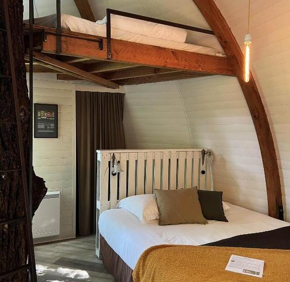 בקתת חדר, Les Galants