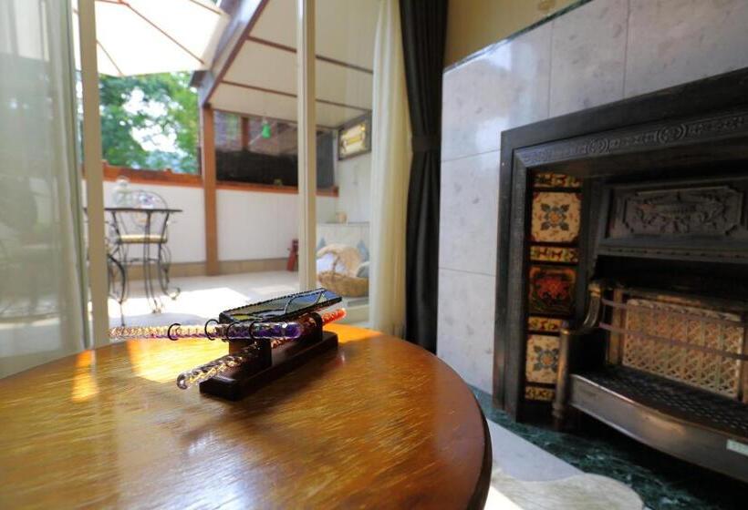 Standardzimmer mit Balkon, 小さなホテルセラヴィ