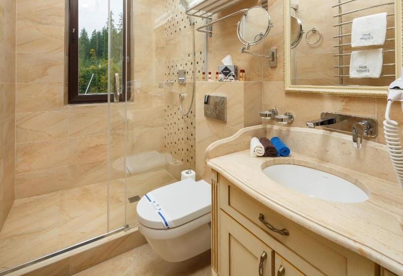 سوئیت با تخت بزرگ, Chevalier Hotel & Spa