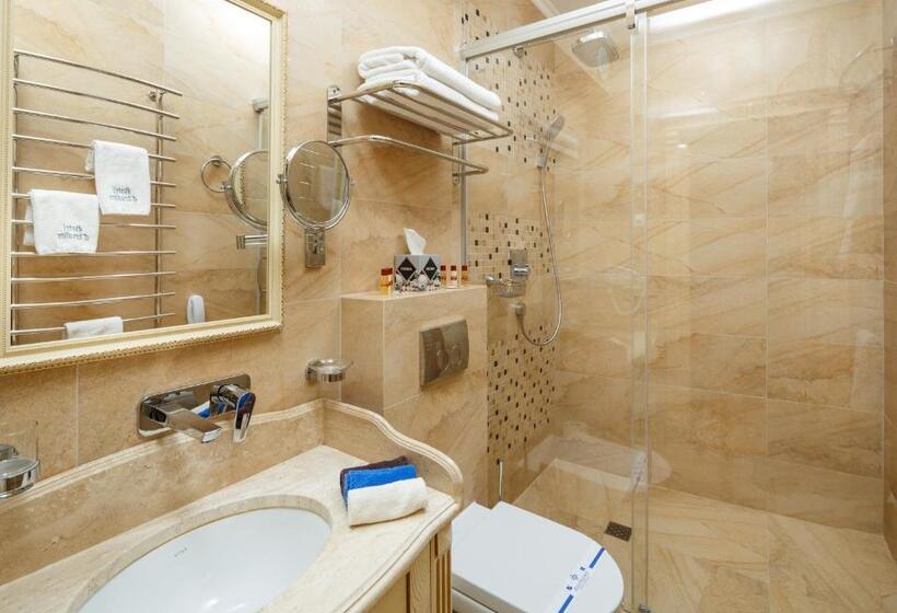 سوئیت با تخت بزرگ, Chevalier Hotel & Spa