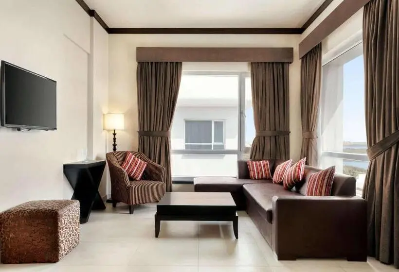 سوییت لوکس, Ramada By Wyndham Karachi Creek