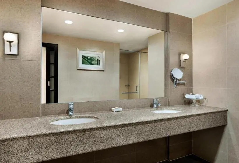 سوییت جونیور, Ramada By Wyndham Karachi Creek