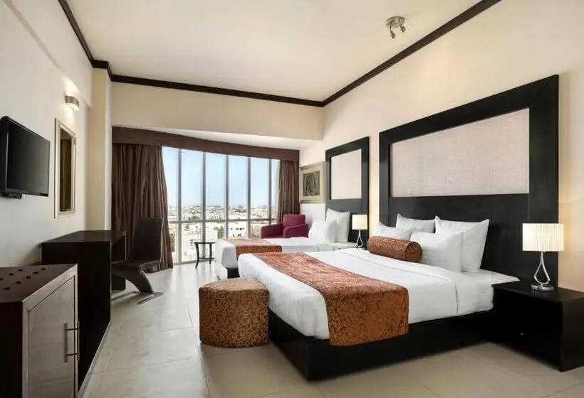 اتاق لوکس, Ramada By Wyndham Karachi Creek
