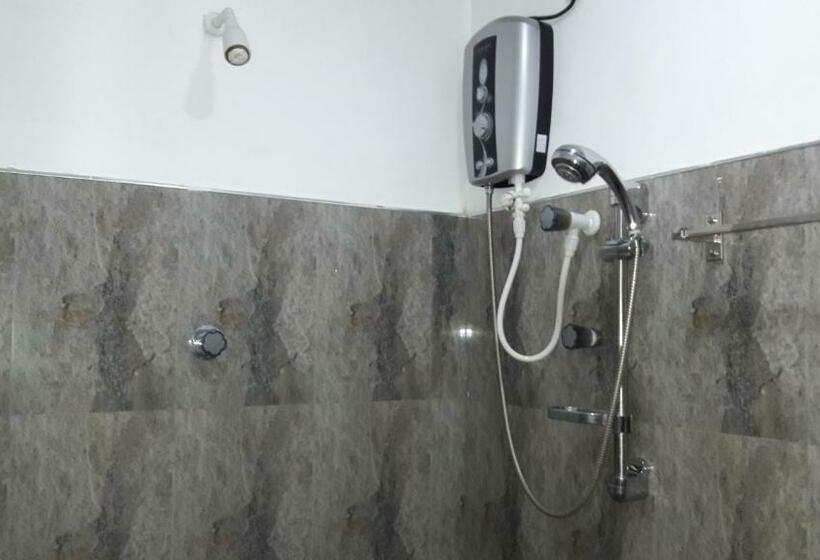 اتاق لوکس, Sudunelum Holiday Resort