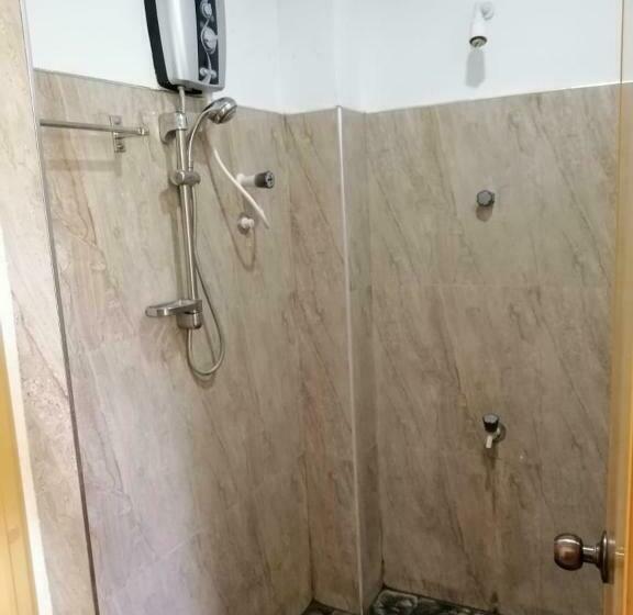 اتاق لوکس, Sudunelum Holiday Resort