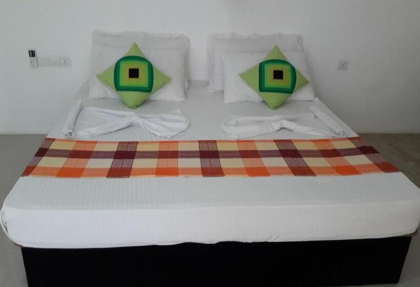 اتاق لوکس خانوادگی, Sudunelum Holiday Resort