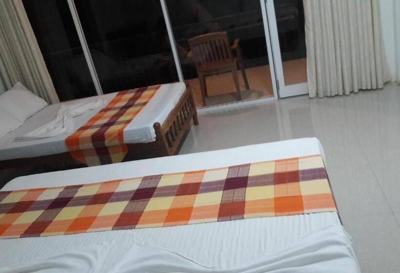 اتاق لوکس خانوادگی, Sudunelum Holiday Resort