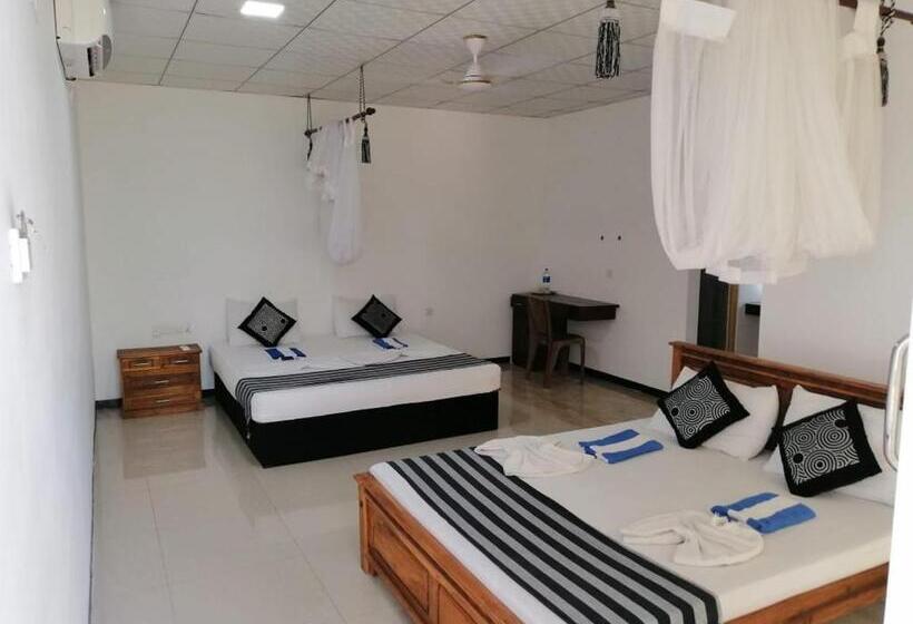 اتاق لوکس خانوادگی, Sudunelum Holiday Resort