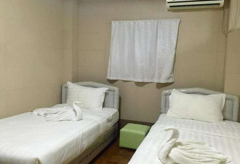 اتاق استاندارد, Pandora Motel