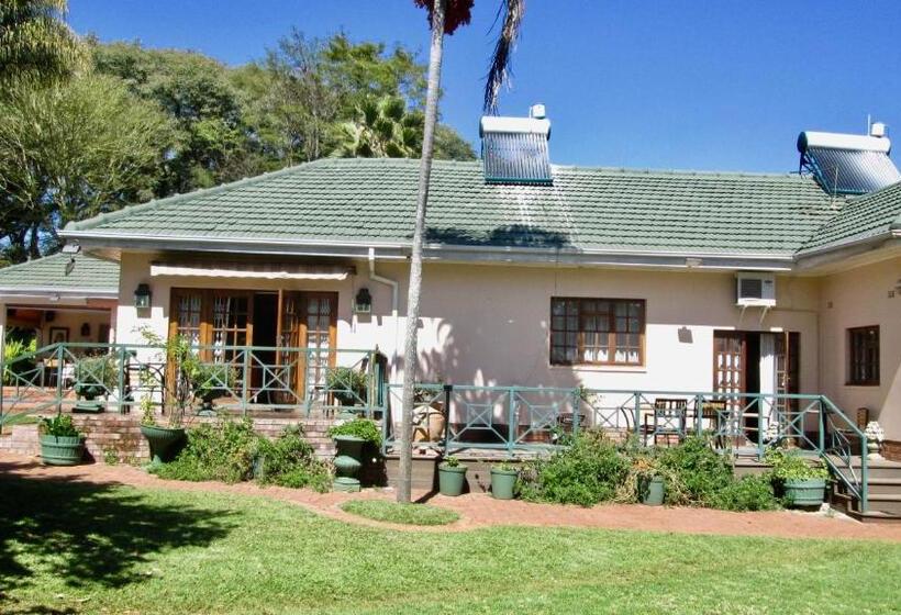 اتاق لوکس با بالکن, 12 Fleetwood