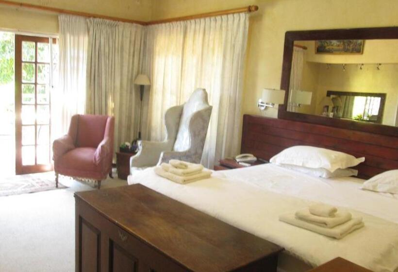 سوییت جونیور با بالکن, 12 Fleetwood