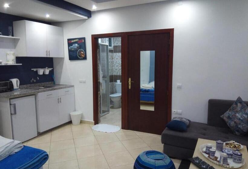 اتاق استاندارد, Studios Taha