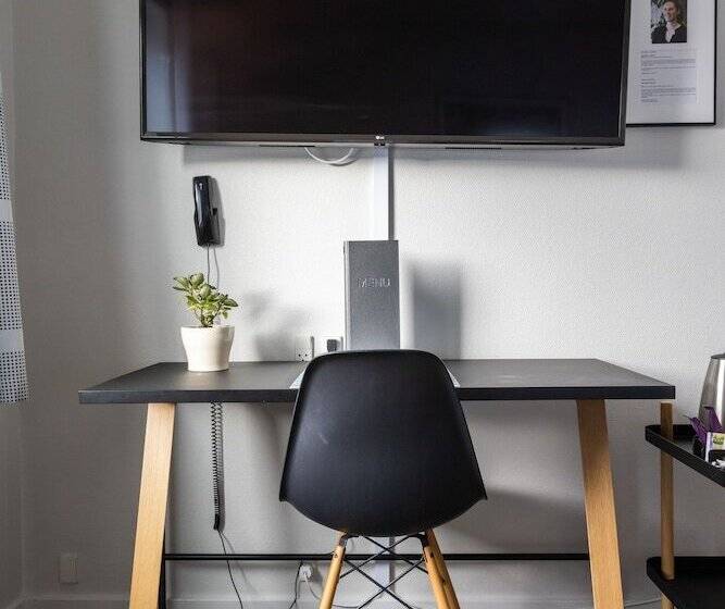 اتاق لوکس, Søma Nuuk