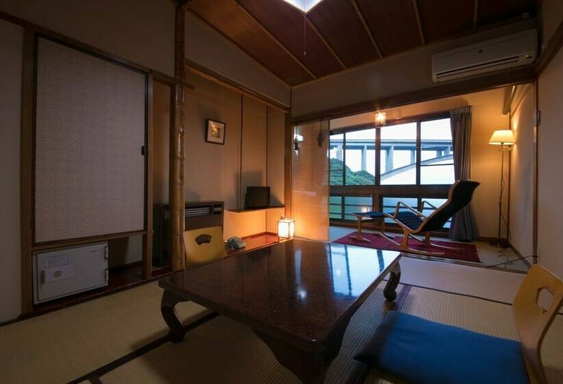 Quarto Estandar, Okamotoya Ryokan