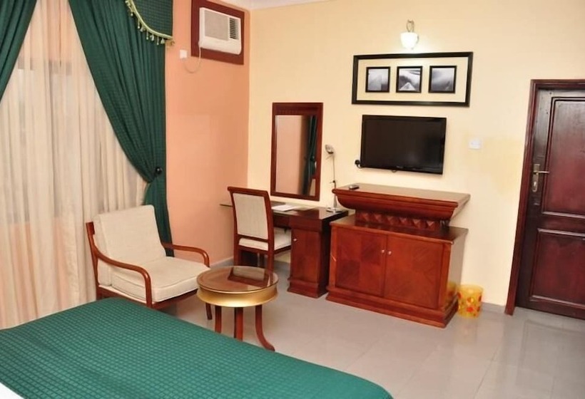 سوییت اجرایی, Royalton Hotels Abuja
