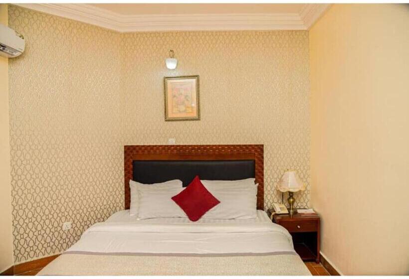 سوییت لوکس, Royalton Hotels Abuja