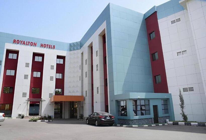 سوییت خانوادگی, Royalton Hotels Abuja