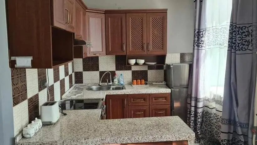 استودیو خانوادگی, Lotus Guesthouse