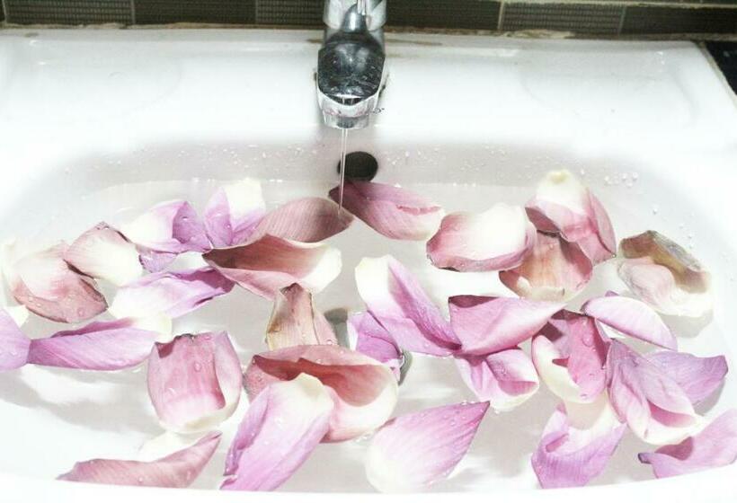 带大床的豪华间, The Siem Reap Chilled Backpacker