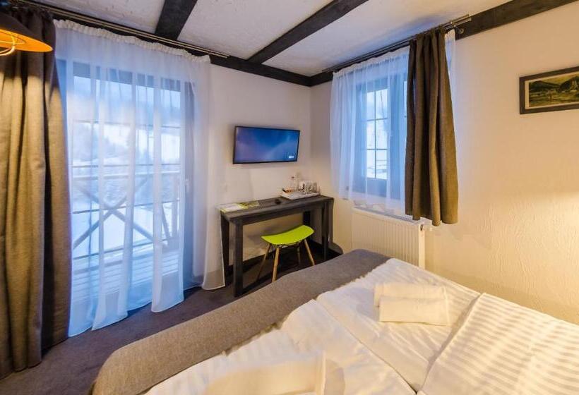 اتاق استاندارد با بالکن, Chalet Crepdechine