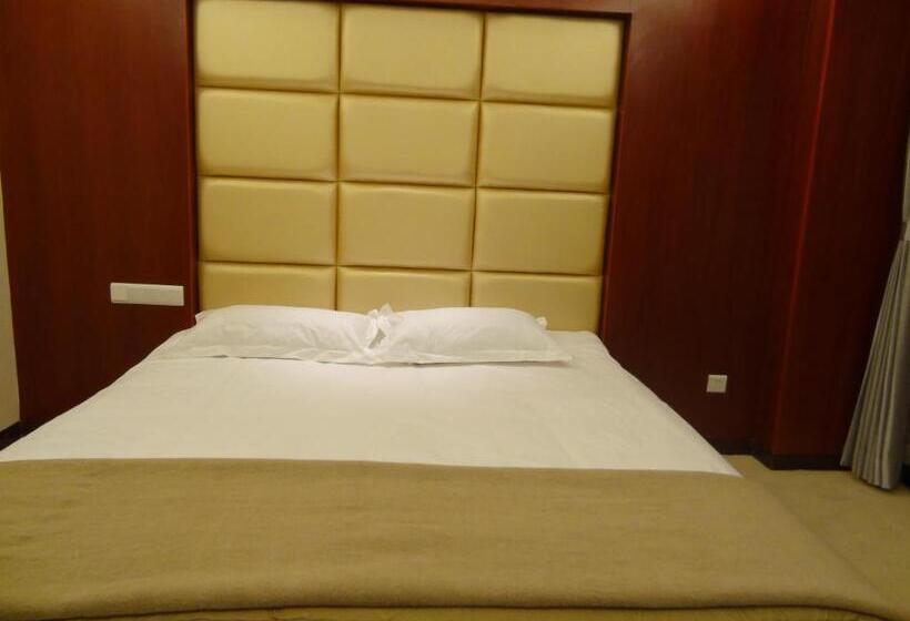 수피리어 스위트, Chengde Hui Long