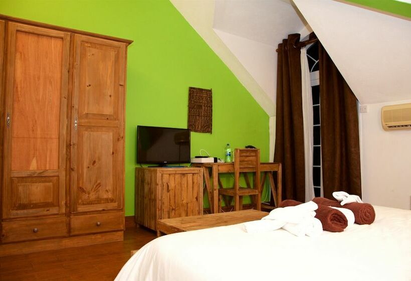 اتاق خانوادگی با چشمانداز باغ, Villa Anakao Mauritius