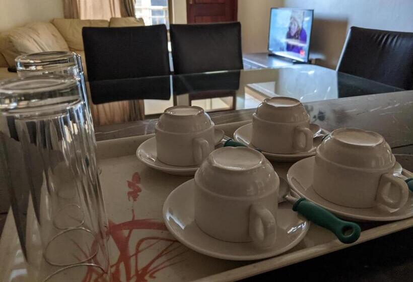 سوئیت 2 خوابه, Prestige Hotel Suites