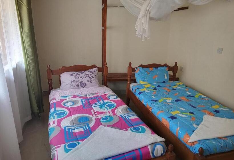 اتاق استاندارد, Triple Eden Resort Naivasha